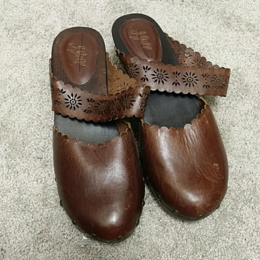 Shoes